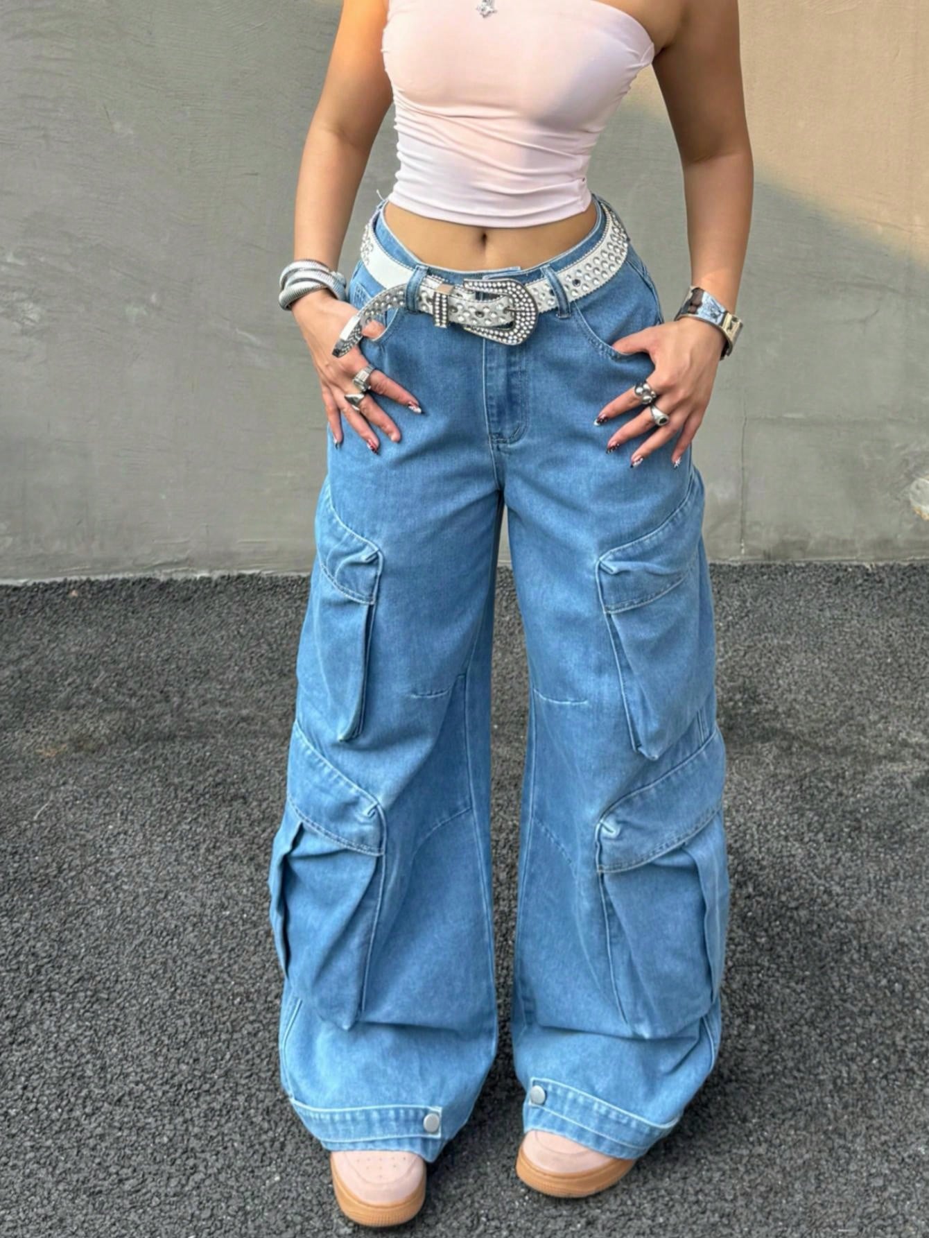 Women's Light Blue Low-Rise Wide-Leg Denim Cargo Pants