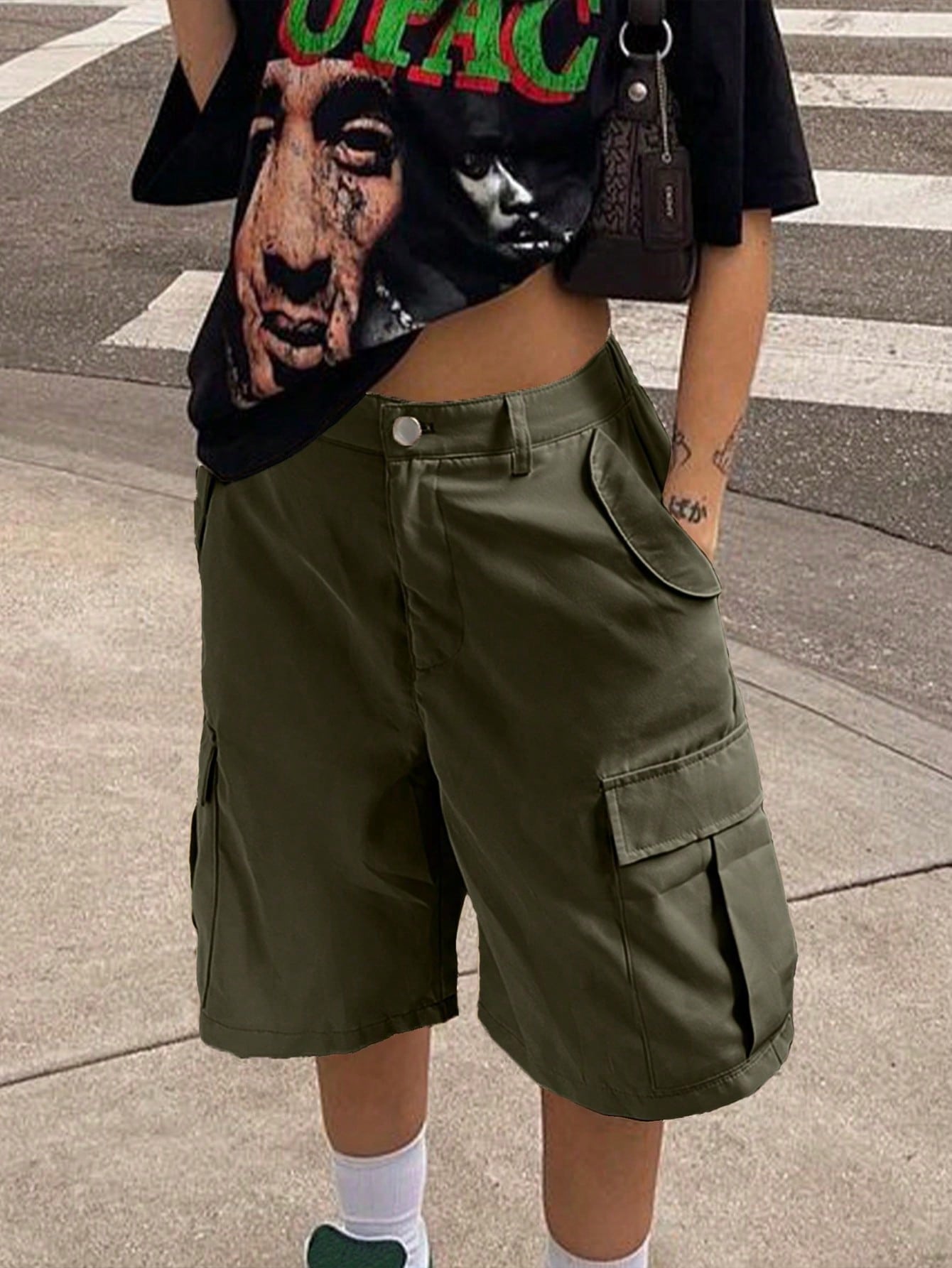Women'S Olive Green Casual Cargo Shorts With Side Pockets - Cargo Shorts, Streetwear, Pockets