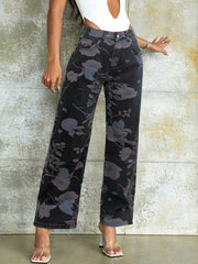 Women's Chic Floral Print Straight Leg Jeans in Black