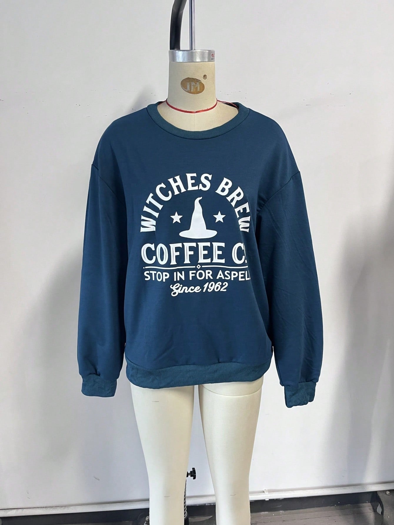 Vintage Letter Printed Blue Sweatshirt, Retro Casual Crew Neck Loose-Fit Long-Sleeve Top for Women