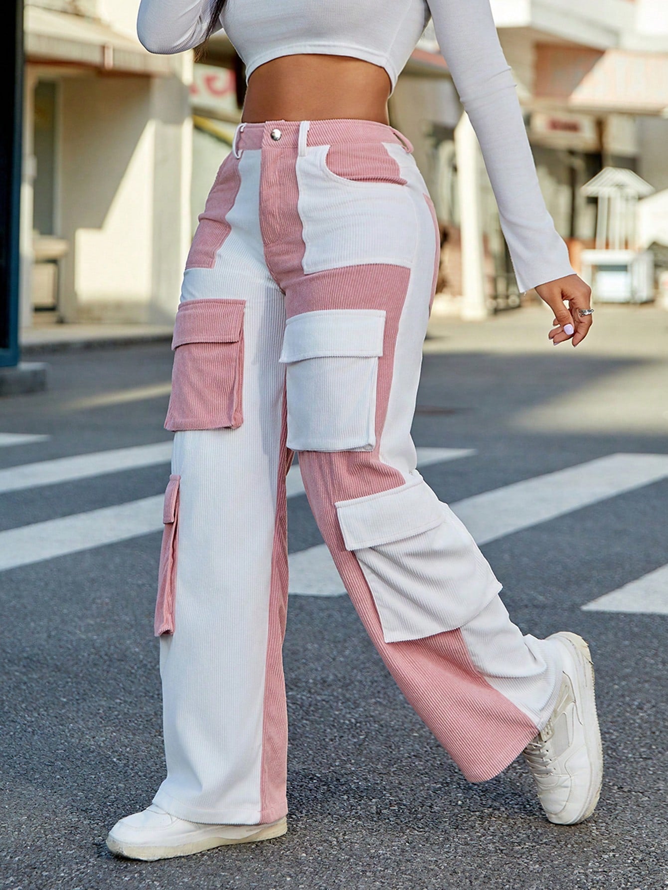 Women's Pink Cotton Full-length cargo pants with cargo pockets