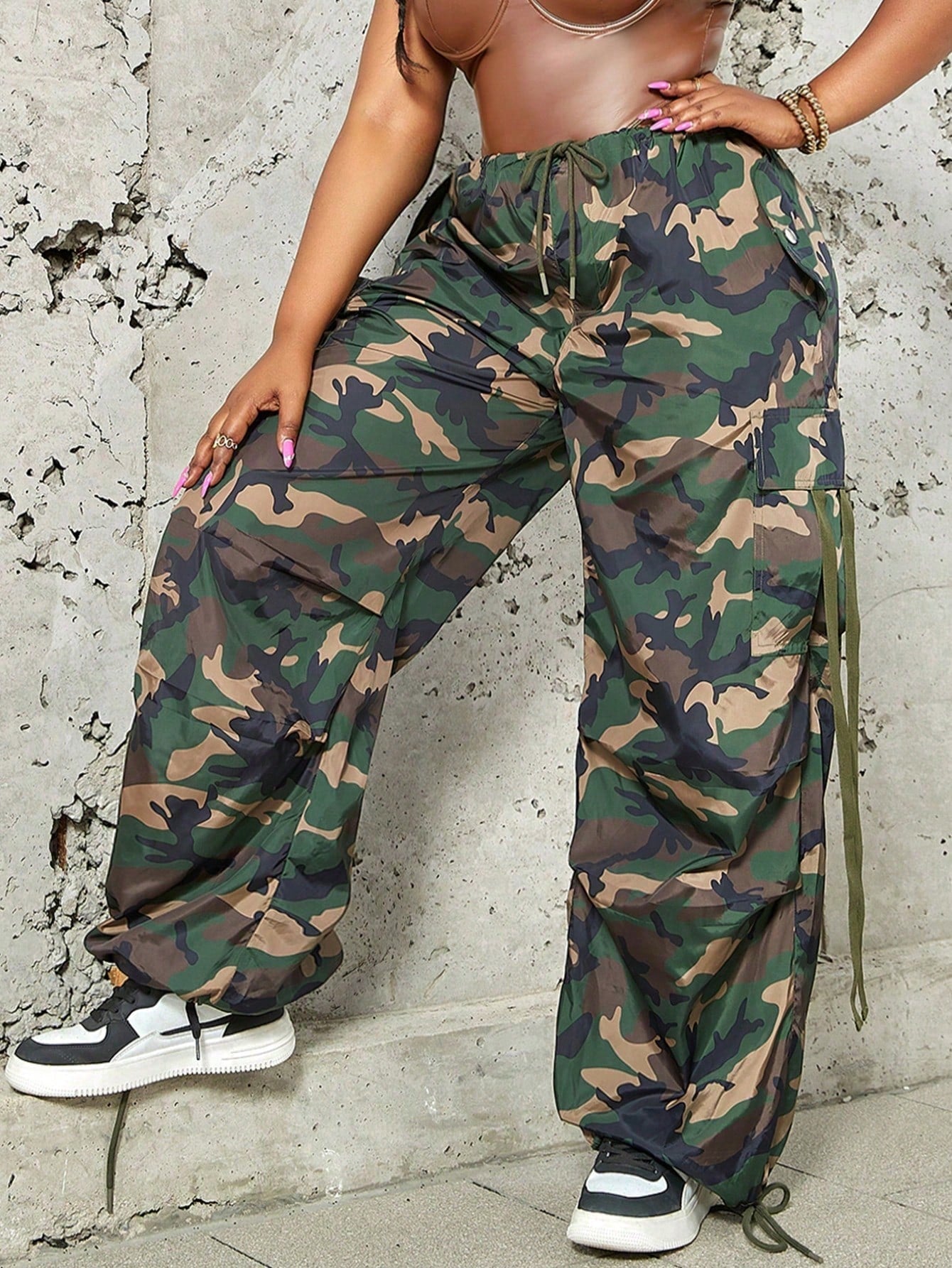 Women's Green Camouflage Polyamide Drawstring Multi-Pocket Loose Cargo Pants