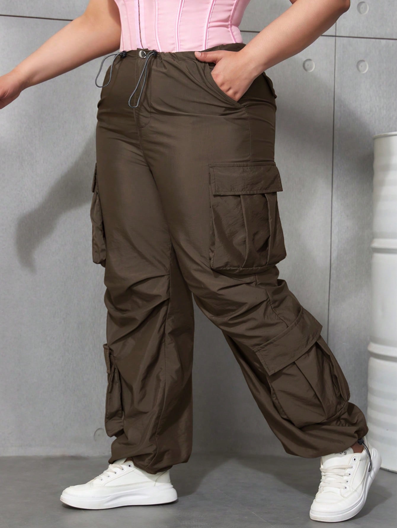 Women's Dark Brown Polyamide Blend Multi-Pocket Baggy Cargo Pants