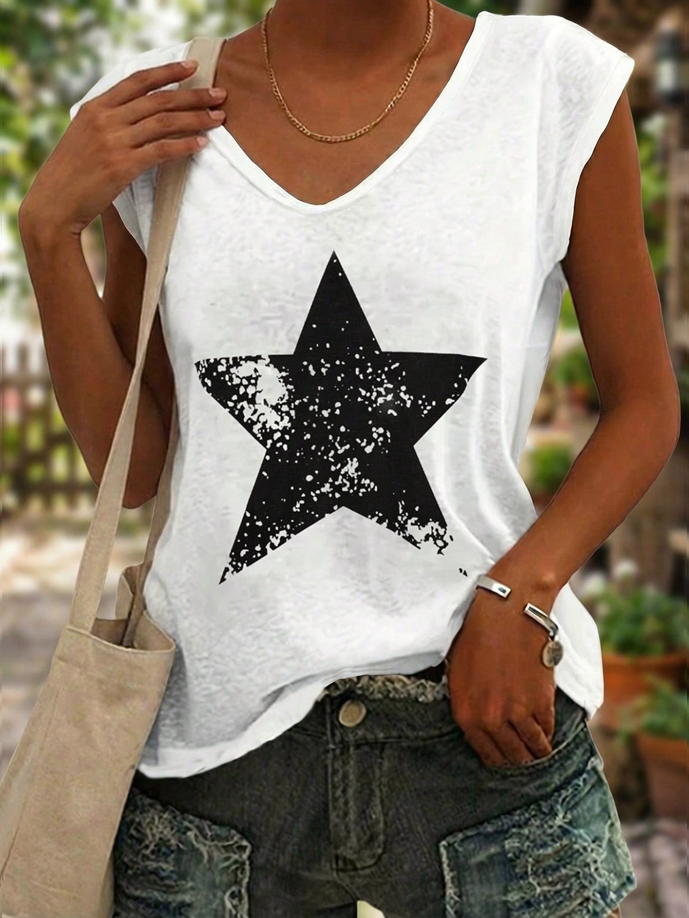 Women's Apperloth Women Graphic Print Star V-Neck T-Shirt