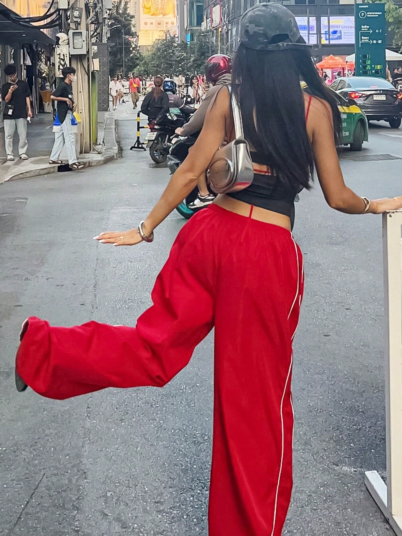 Women's Red Slim-Fit Casual Pants