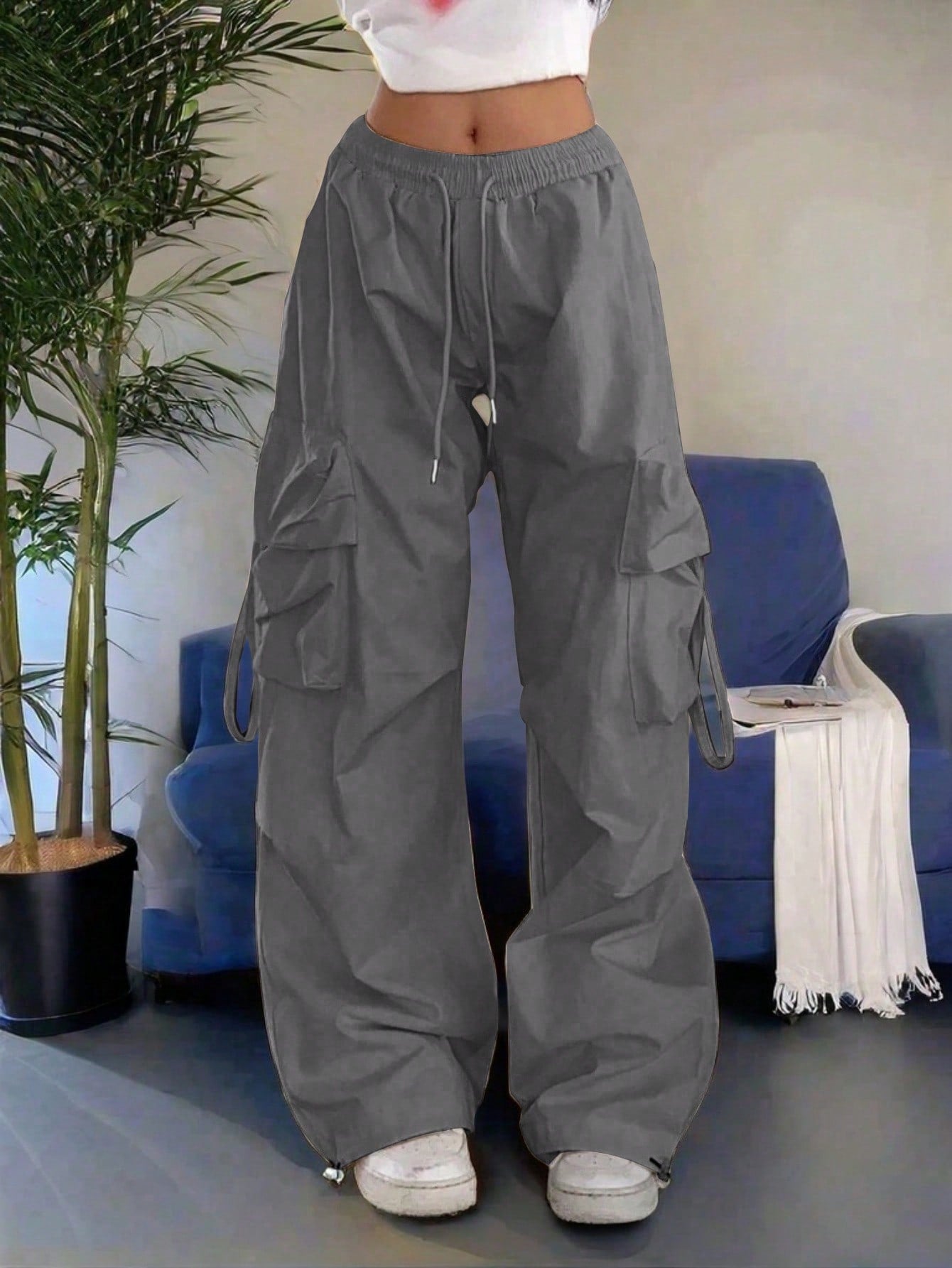 Women's Gray Cotton Full-length cargo pants with cargo pockets