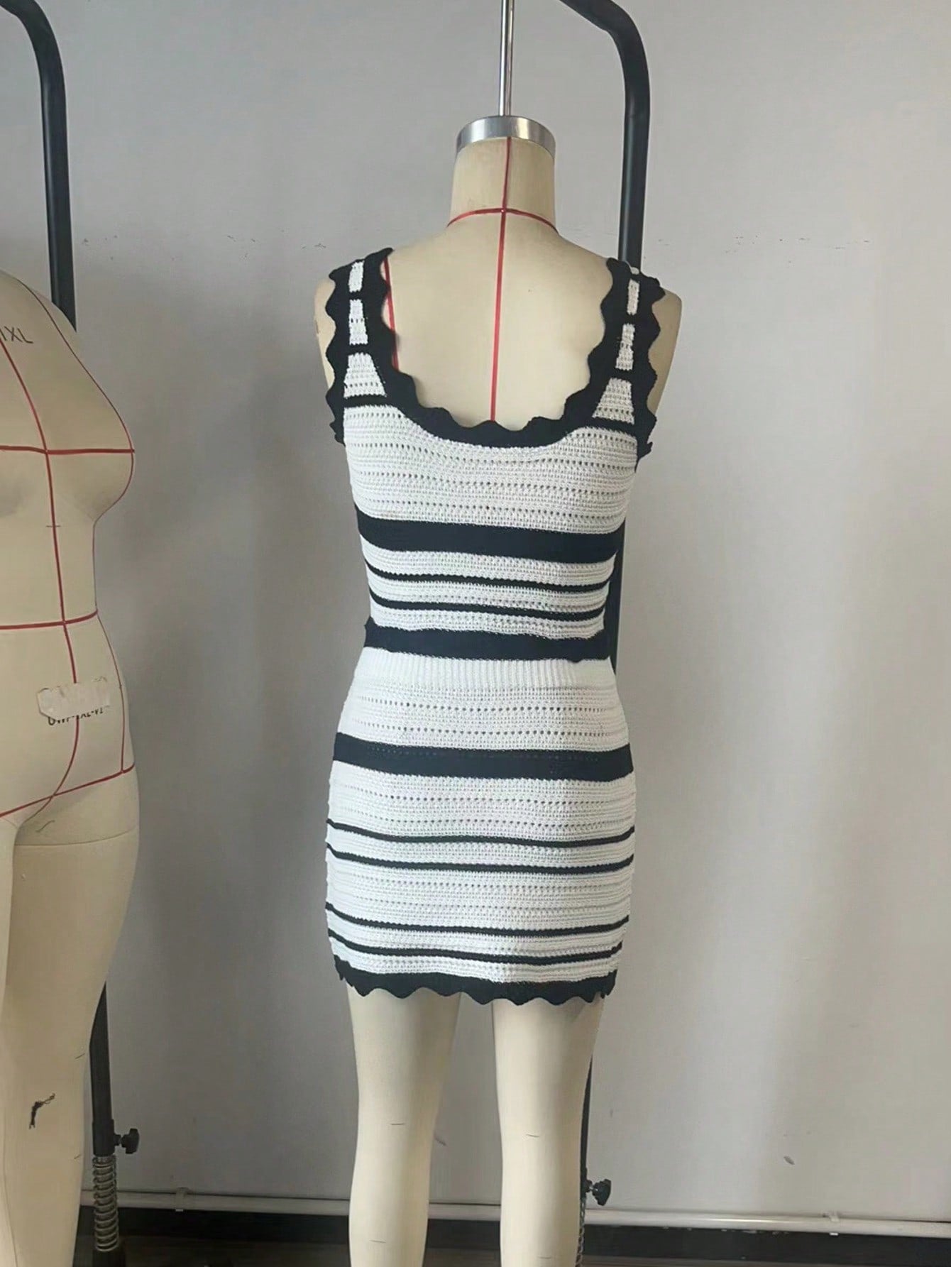 Women's Black White Ribbed Knit Midi bodycon dress with sleeveless