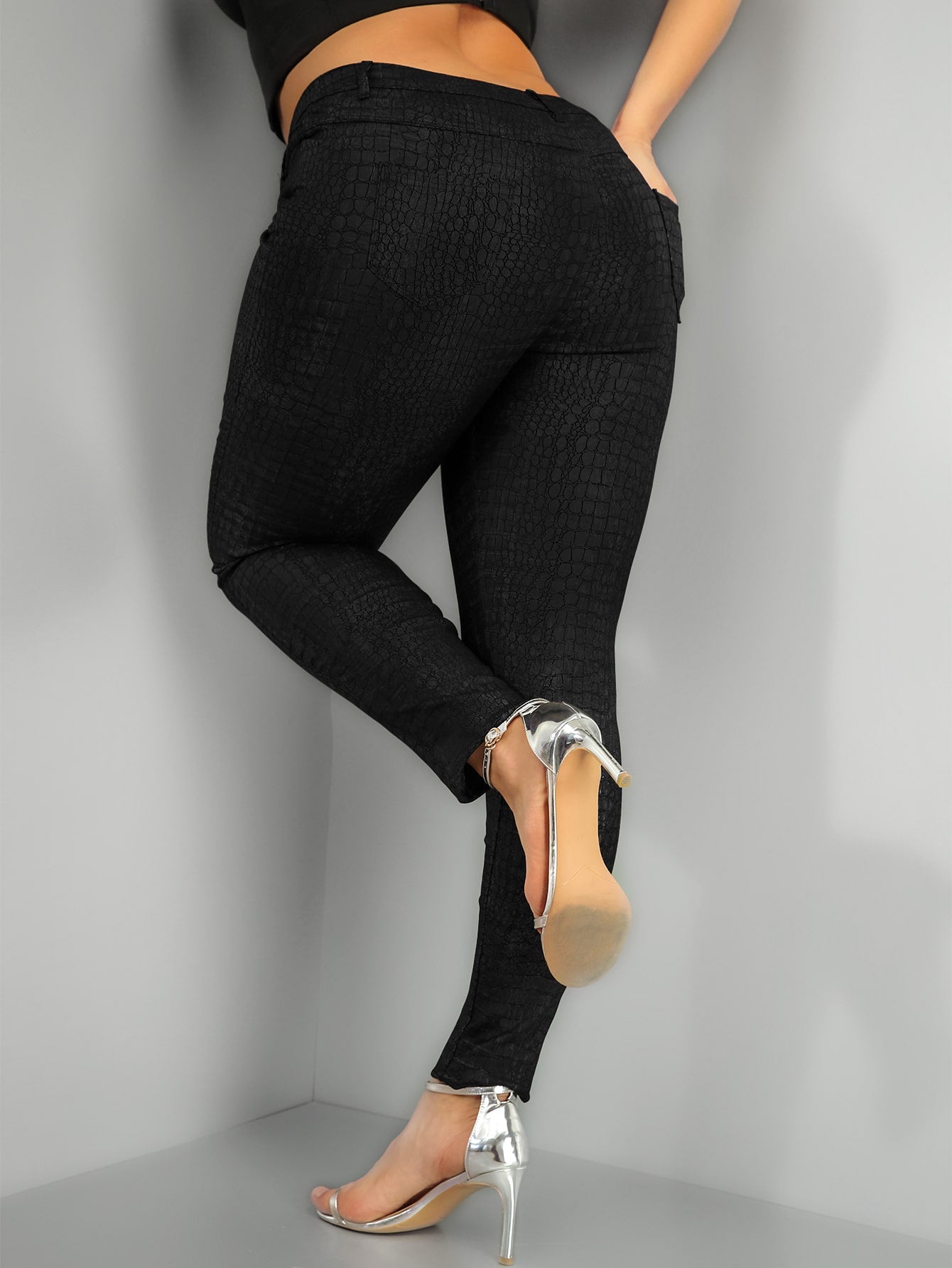 Women's Plus Size Women's Black Textured Snake Skin Print Skinny PU Leather Pants