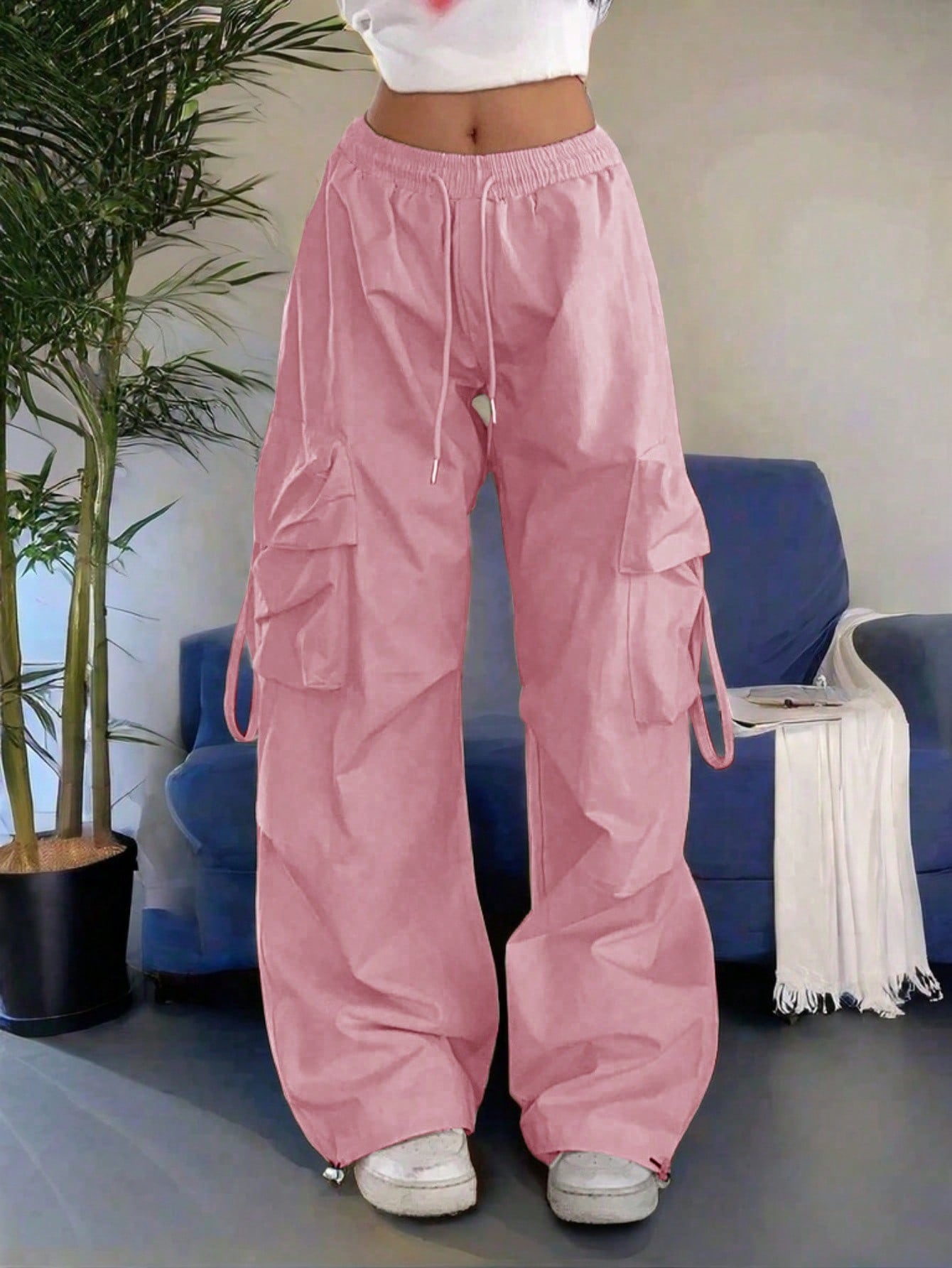 Women's Pink Cotton Full-length cargo pants with cargo pockets