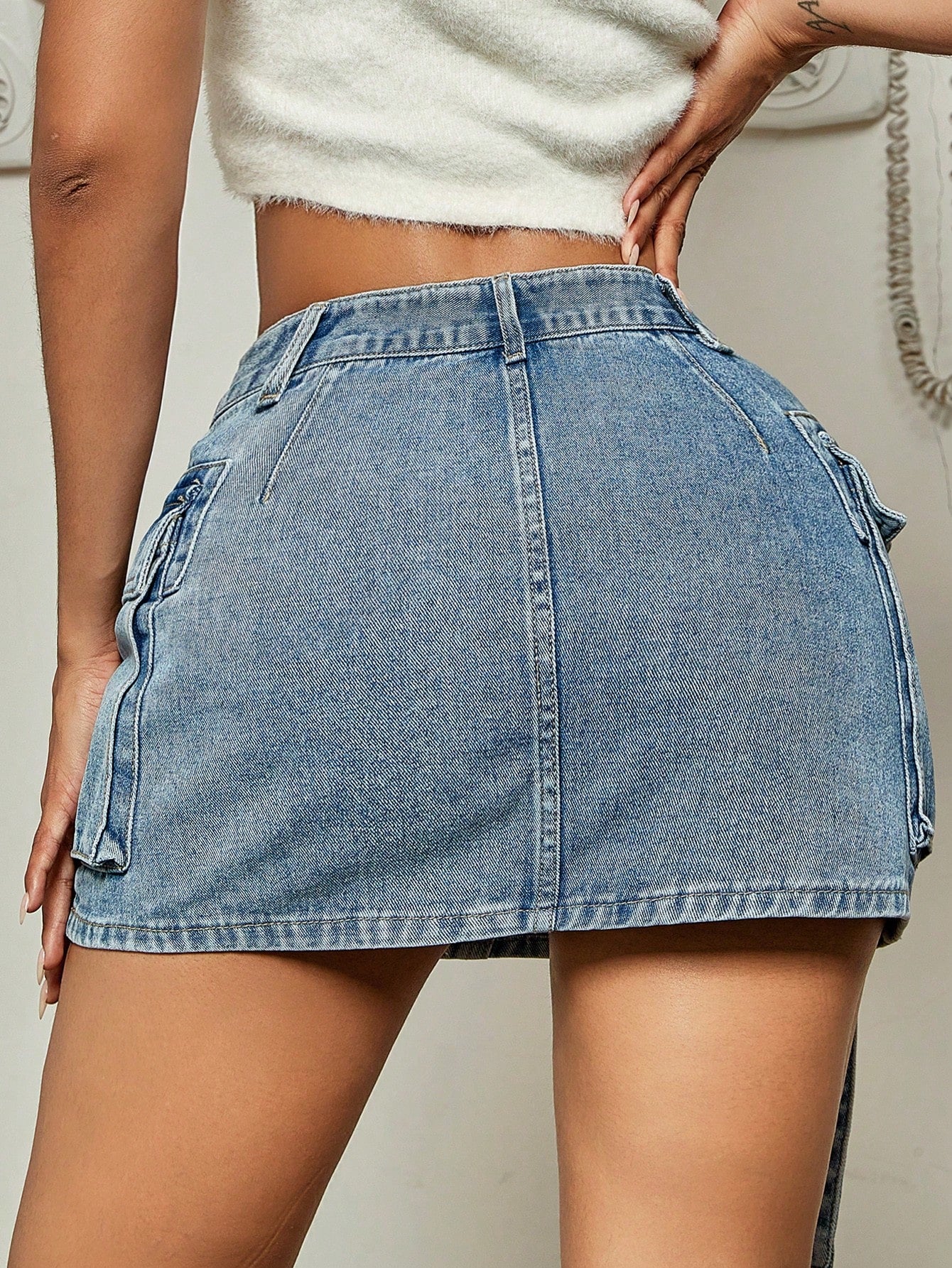 Women's Light Wash Denim Mini Skirt with Cargo Pockets Y2K Style Jean Skirts