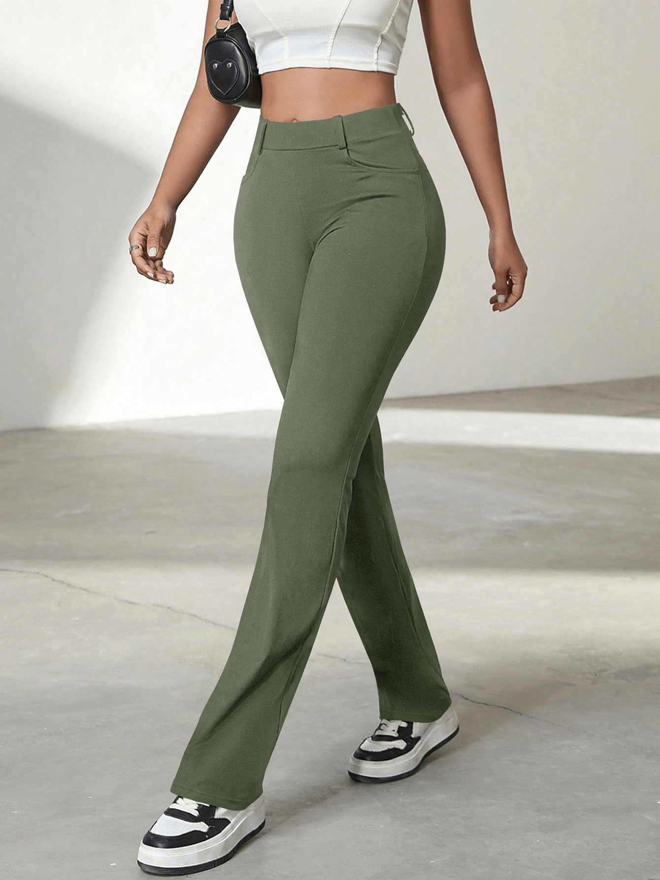 Women's Green High-Waisted Flare Yoga Pants with Bootcut Leg