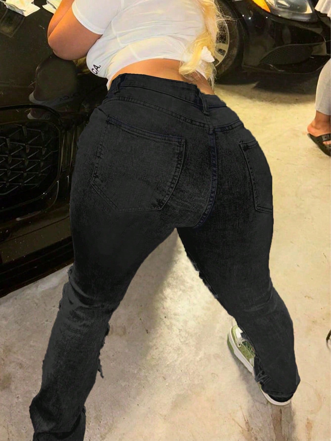 Women's Black Shredded Textured High-Waist Straight Jeans