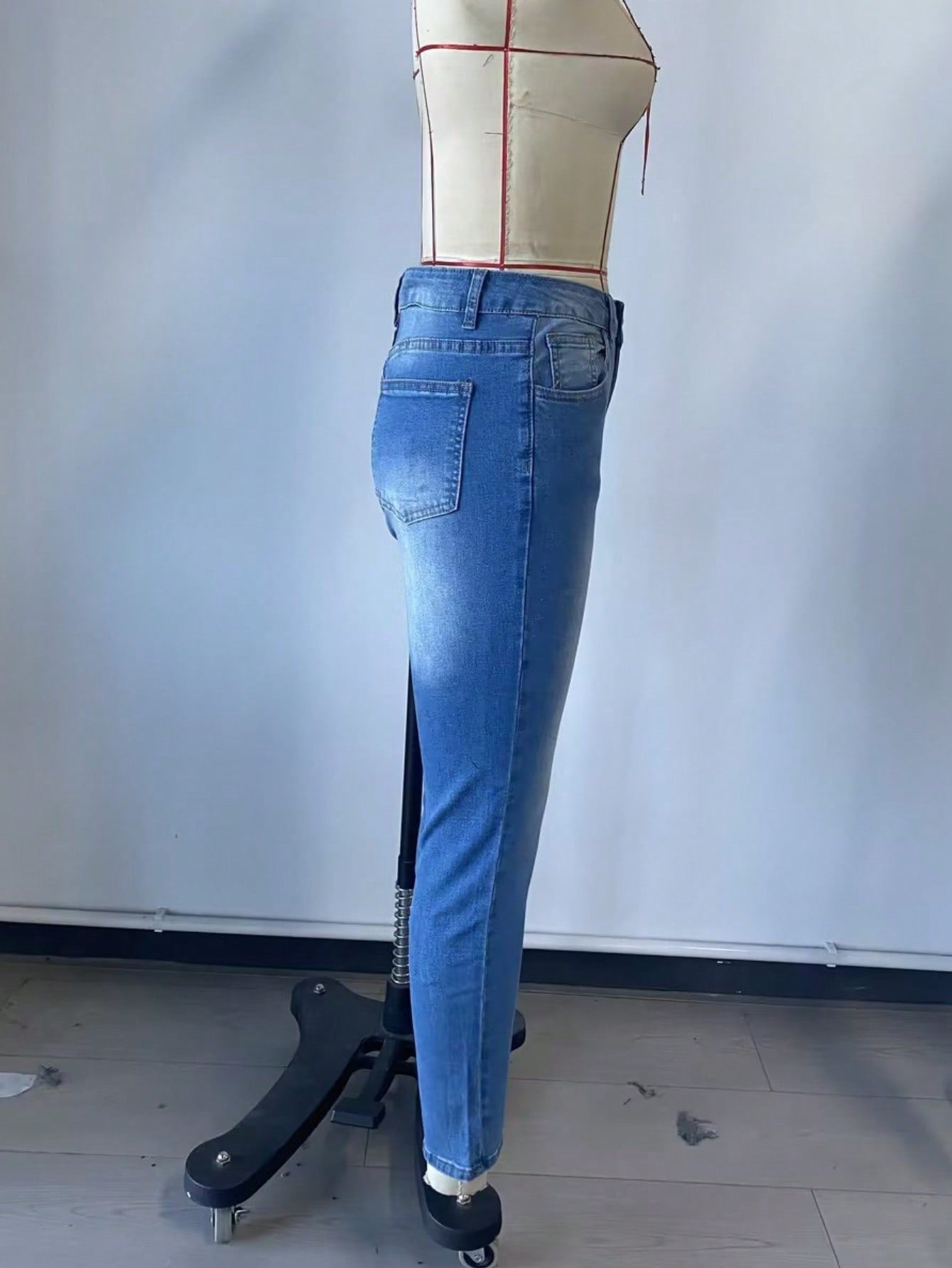 Women's Blue Petite Straight Leg Jeans