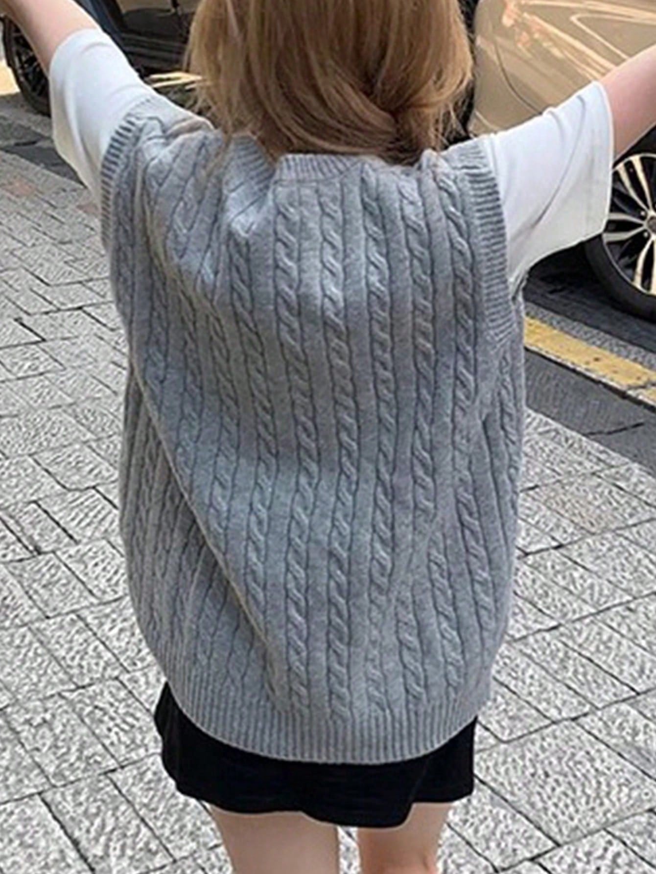 Women's Grey Polyester V-Neck Cable Knit Sleeveless Sweater Vest