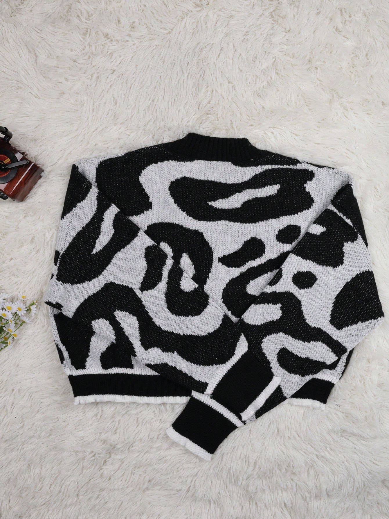 Women's Black White Knit Midi dress with sleeveless