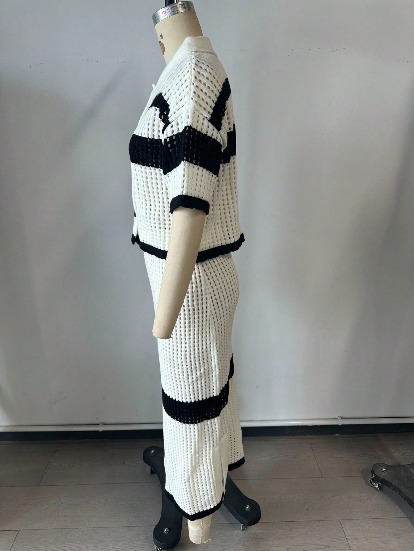 Women's Black White Knit Two-Piece Set with Crop Top and Mini Skirt