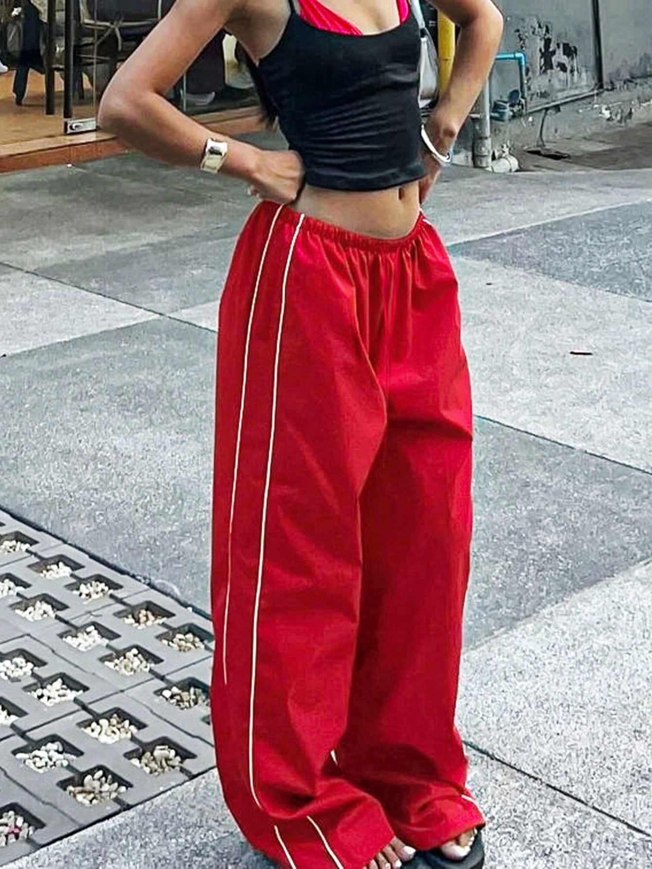 Women's Red Cotton Full-length cargo pants with cargo pockets