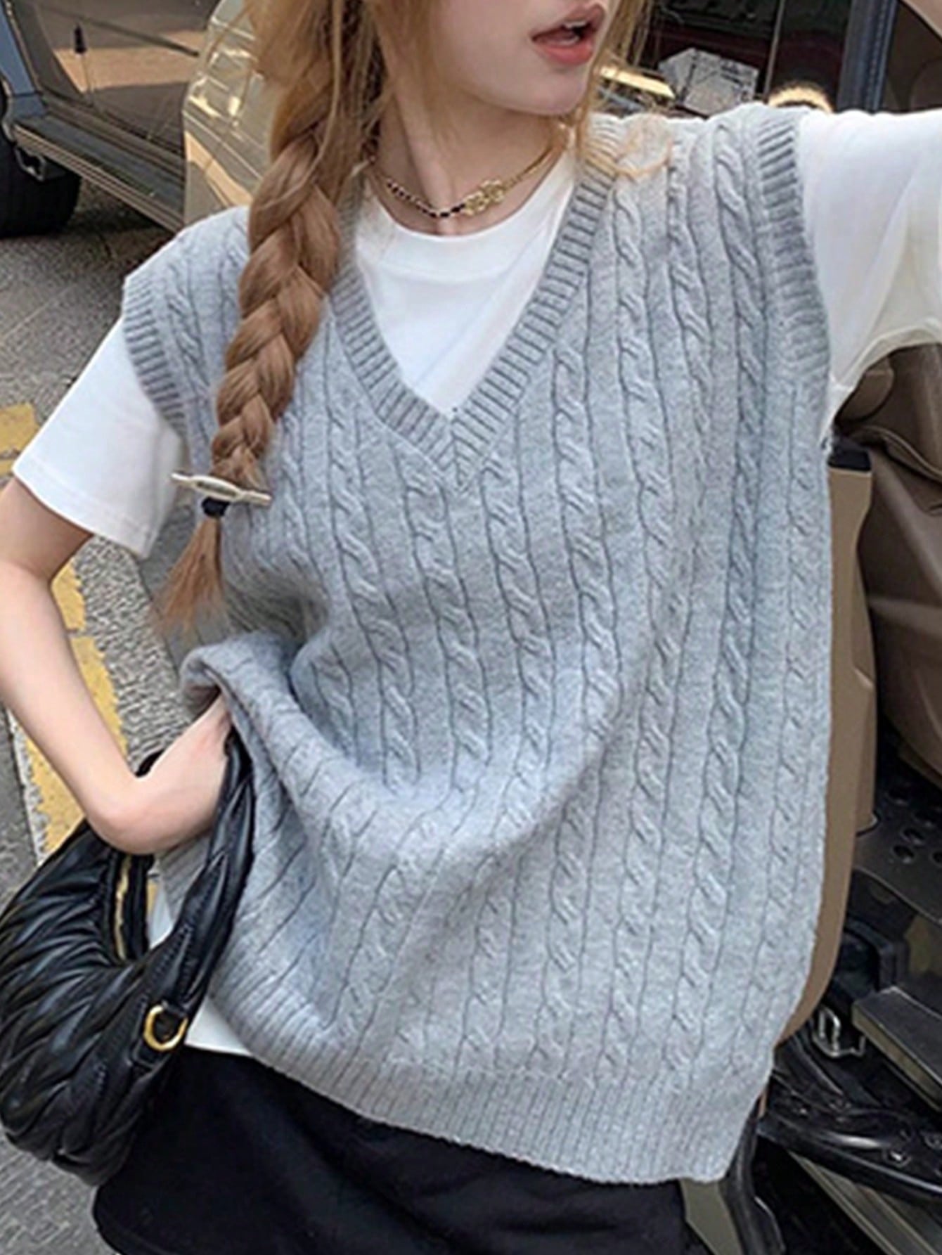 Women's Grey Polyester V-Neck Cable Knit Sleeveless Sweater Vest