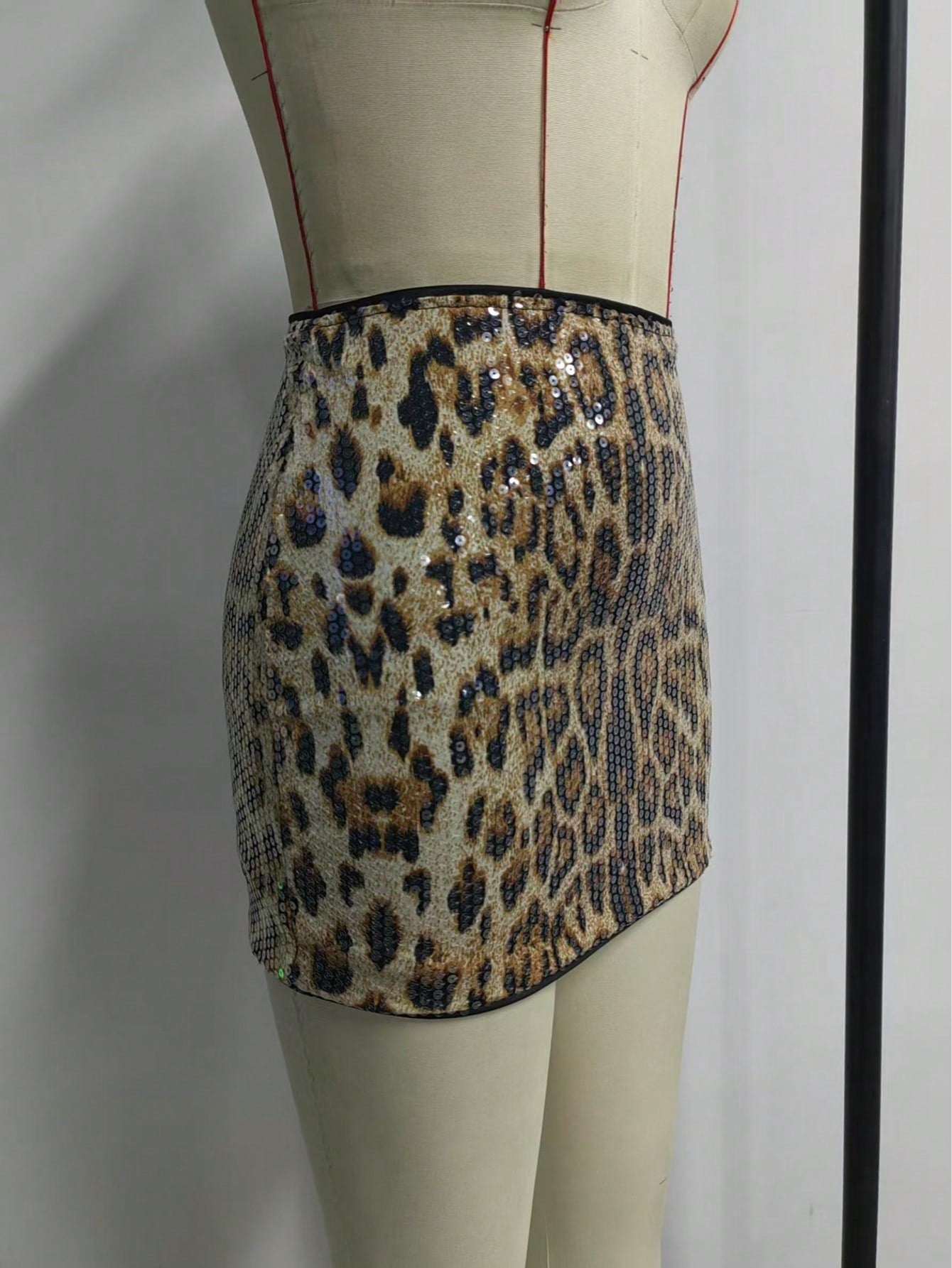 Women's Leopard Print High Waist Mini Skirt with Side Slit