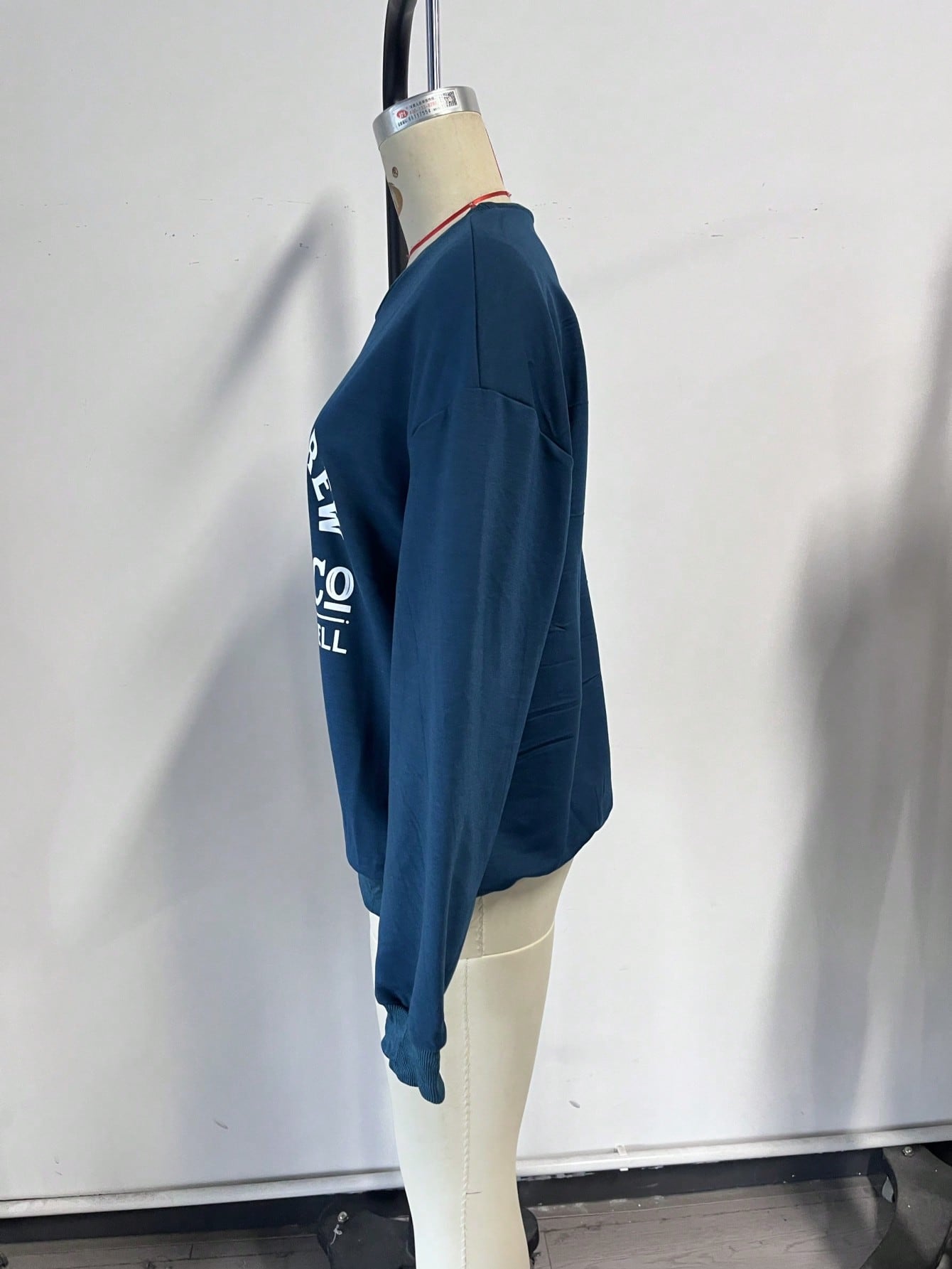 Vintage Letter Printed Blue Sweatshirt, Retro Casual Crew Neck Loose-Fit Long-Sleeve Top for Women