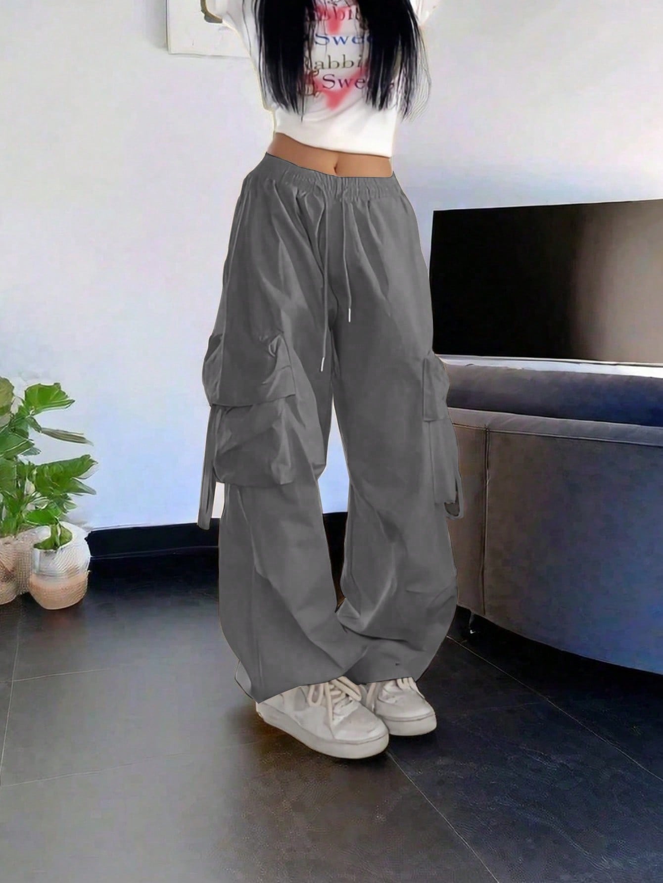 Women's Gray Cotton Full-length cargo pants with cargo pockets