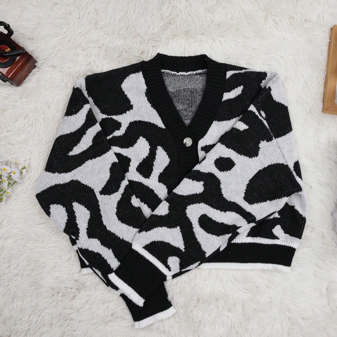 Women's Bold Black and White Abstract Print Knit Cardigan Sweater