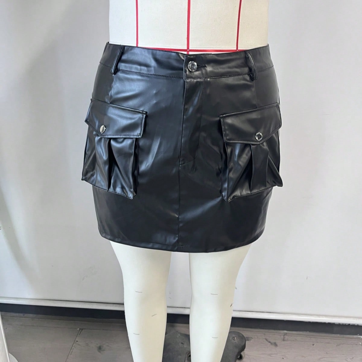Women's Black Plus Size Mini Skirt