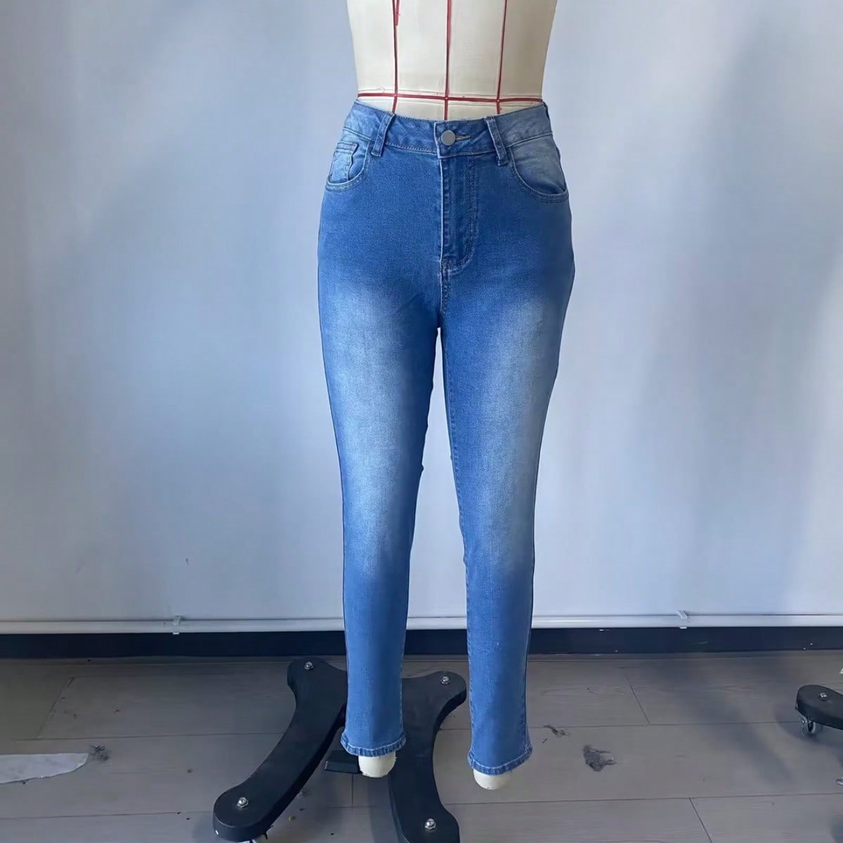 Women's Blue Petite Straight Leg Jeans