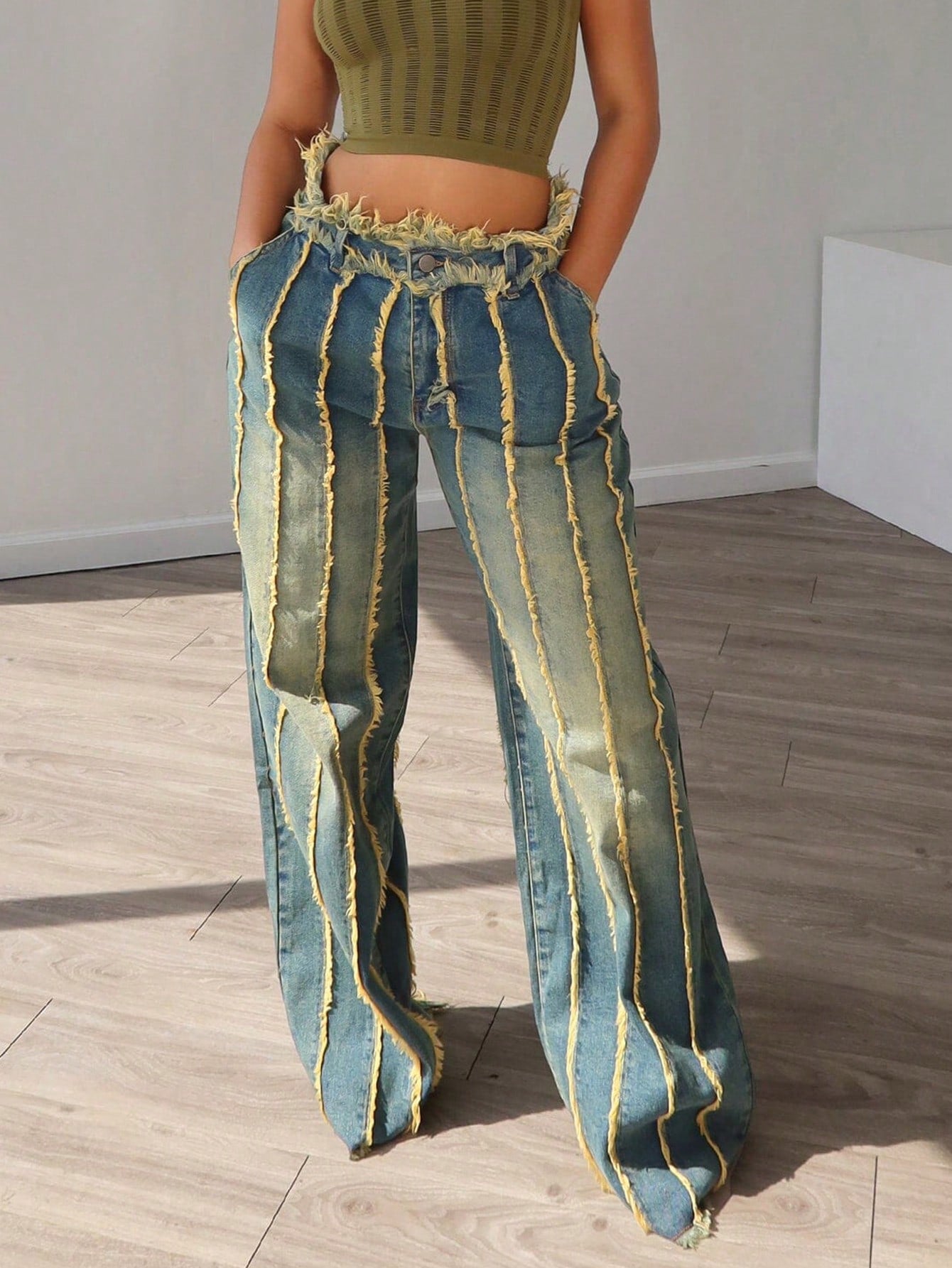 Women's Vintage Blue Wide Leg Jeans with Contrast Stitching Detail