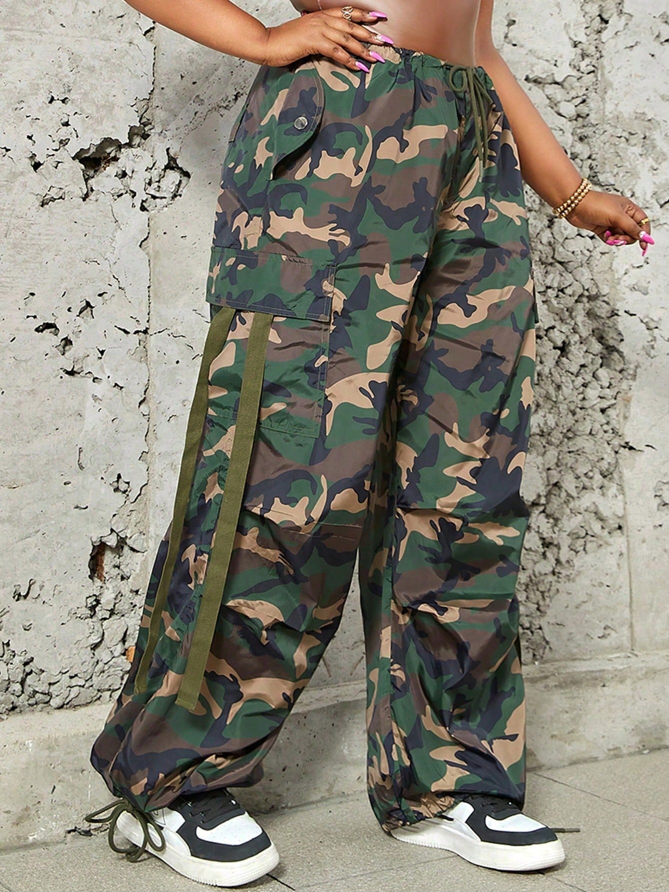 Women's Green Camouflage Polyamide Drawstring Multi-Pocket Loose Cargo Pants