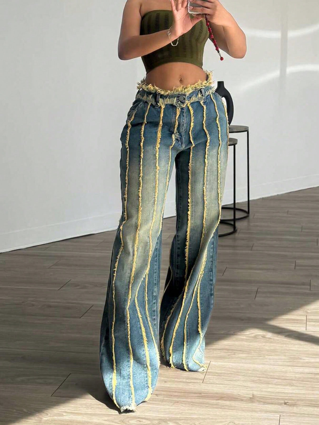 Women's Vintage Blue Wide Leg Jeans with Contrast Stitching Detail