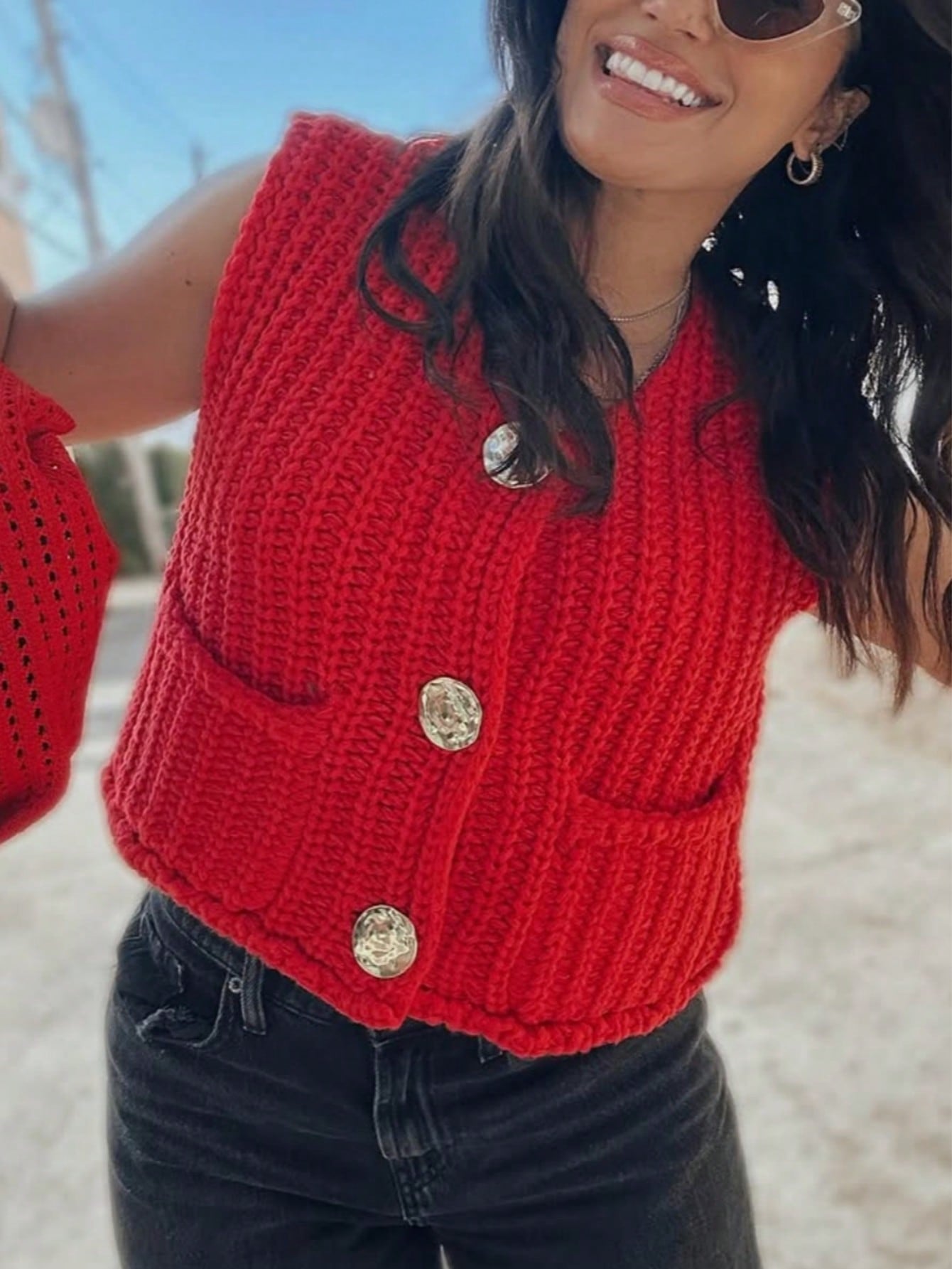 Women's Red Sleeveless Knit Vest - Cropped Casual Fashion Sweater Vest