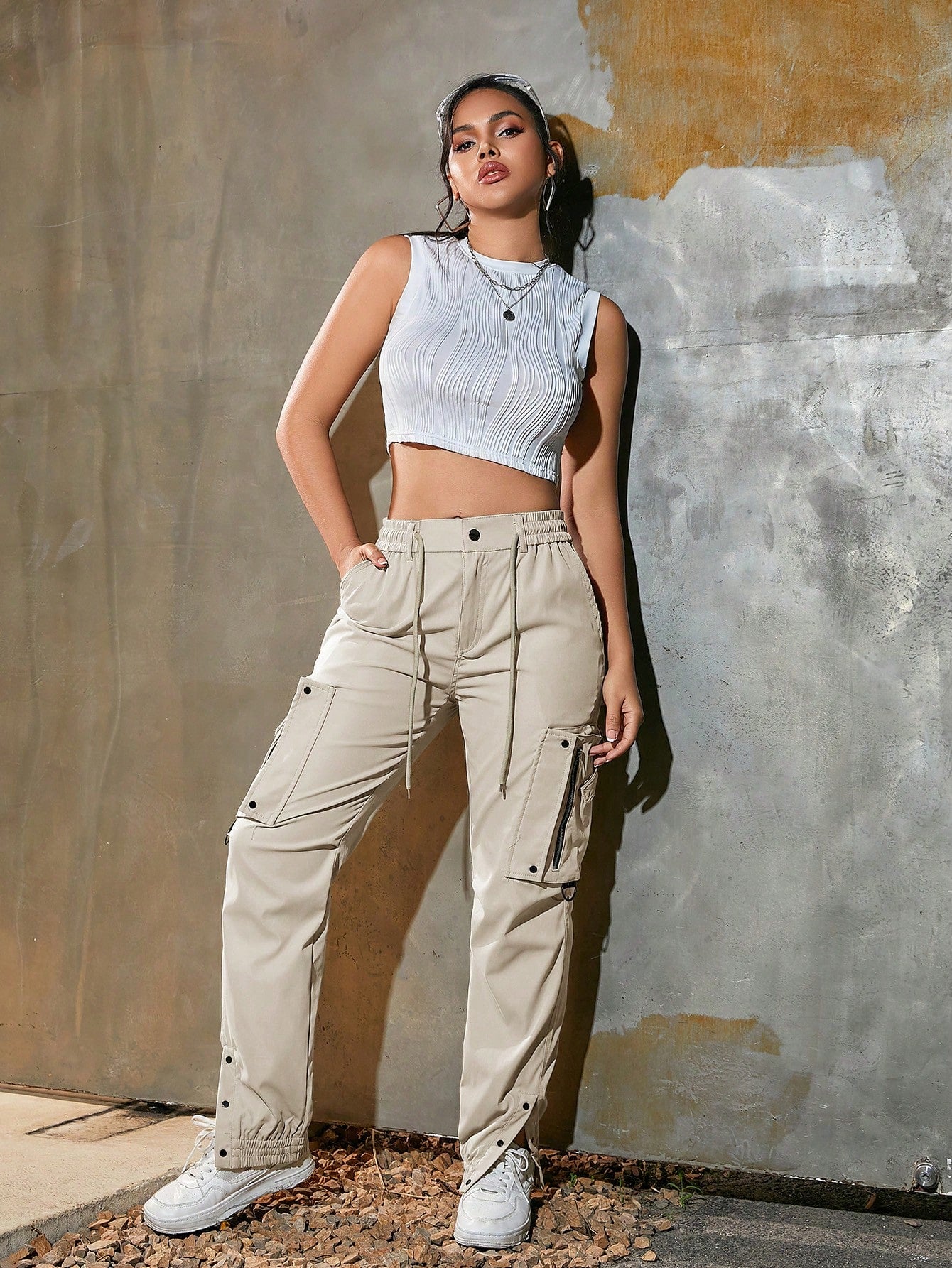 Women's High Waisted Cargo Pants with Large Side Pockets Casual Streetwear