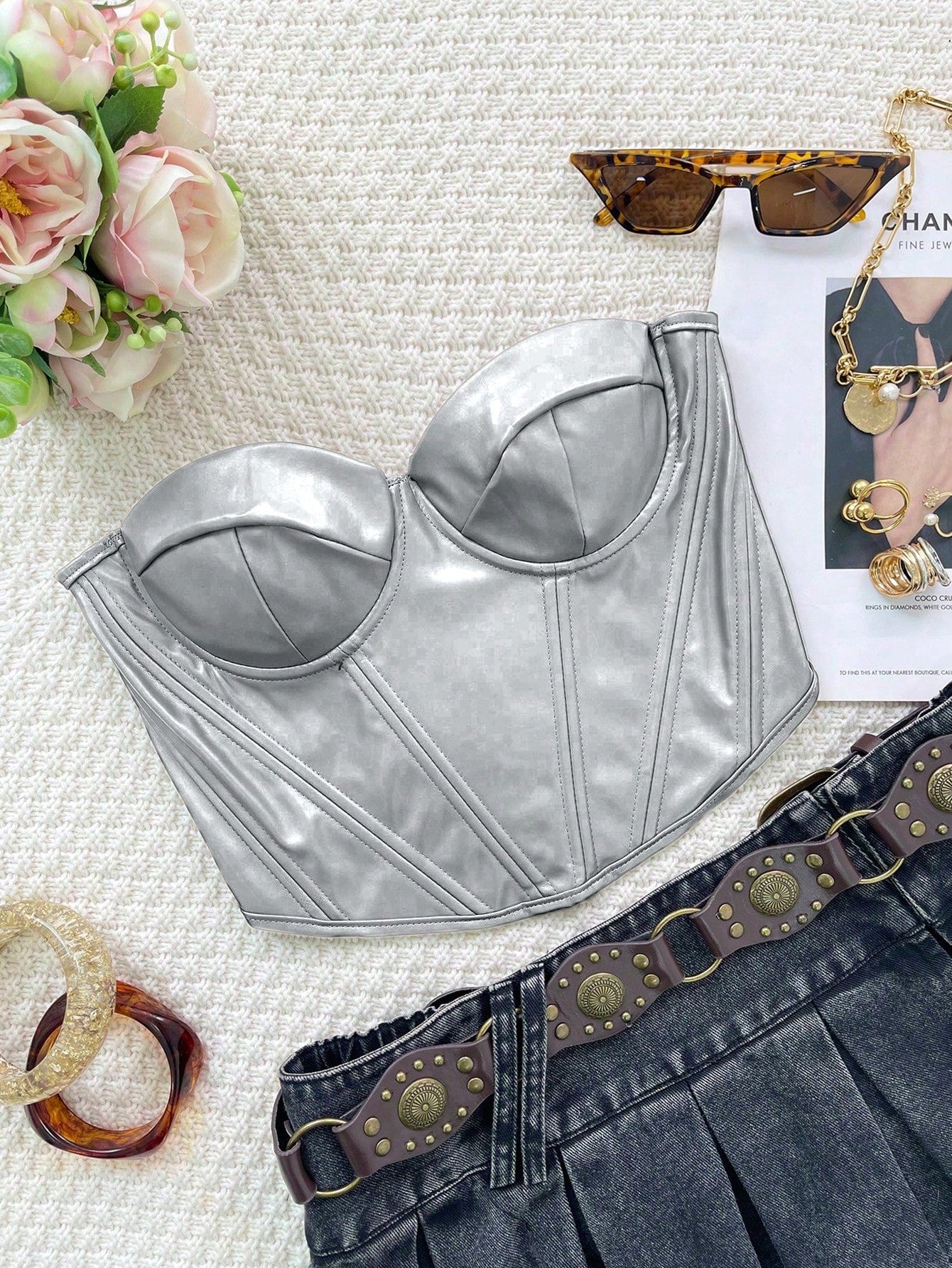 Women's Sweetheart Neckline Ribbed Knit Crop Top