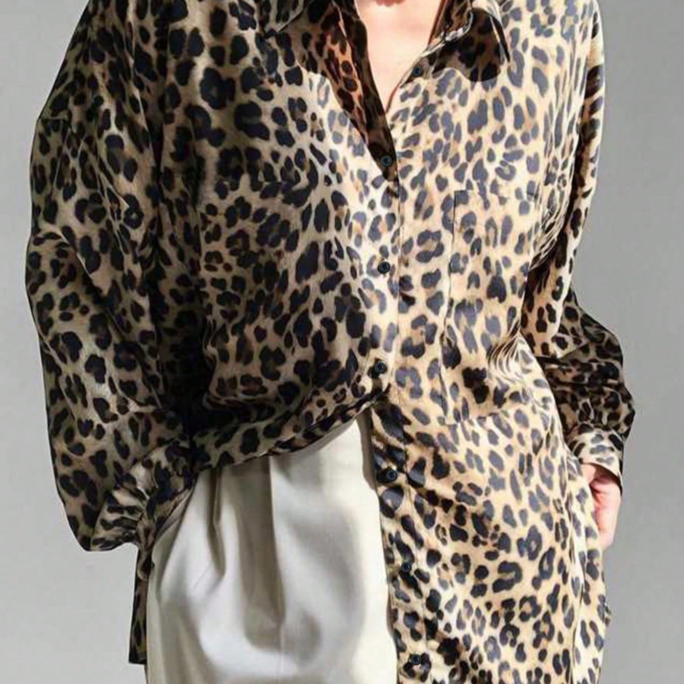 Women's Leopard Print Long-Sleeve Blouse - Chic Casual & Retro-Inspired Office-Casual Top