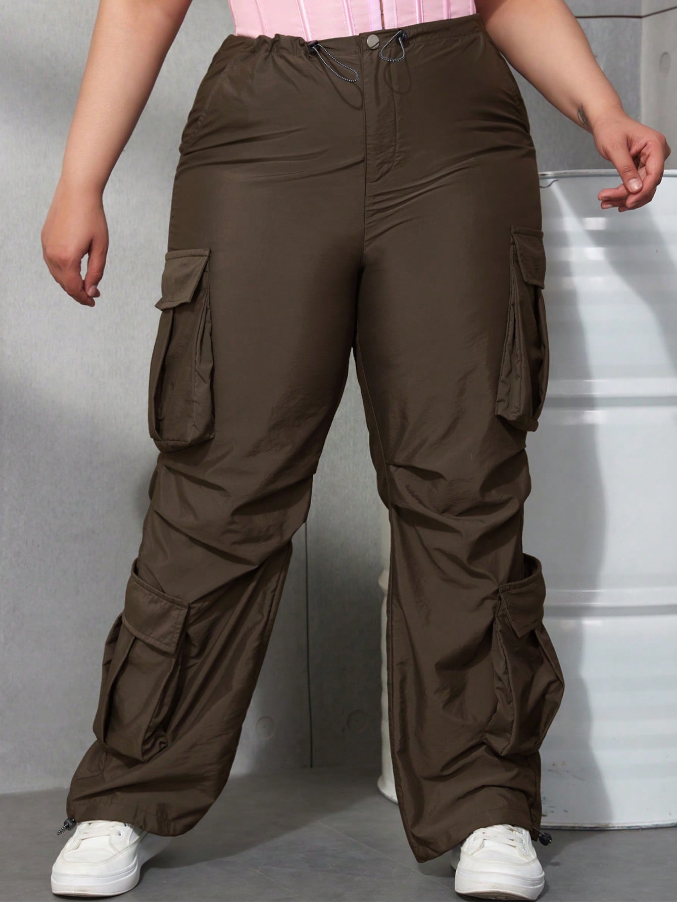 Women's Dark Brown Polyamide Blend Multi-Pocket Baggy Cargo Pants