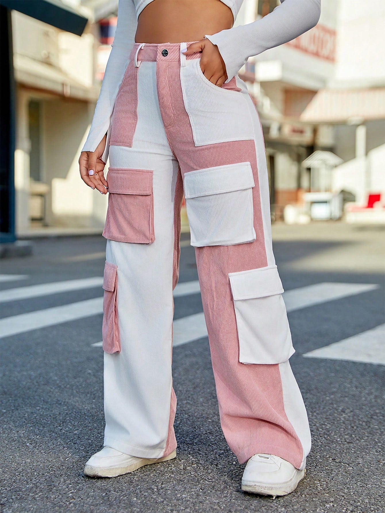 Women's Pink Cotton Full-length cargo pants with cargo pockets