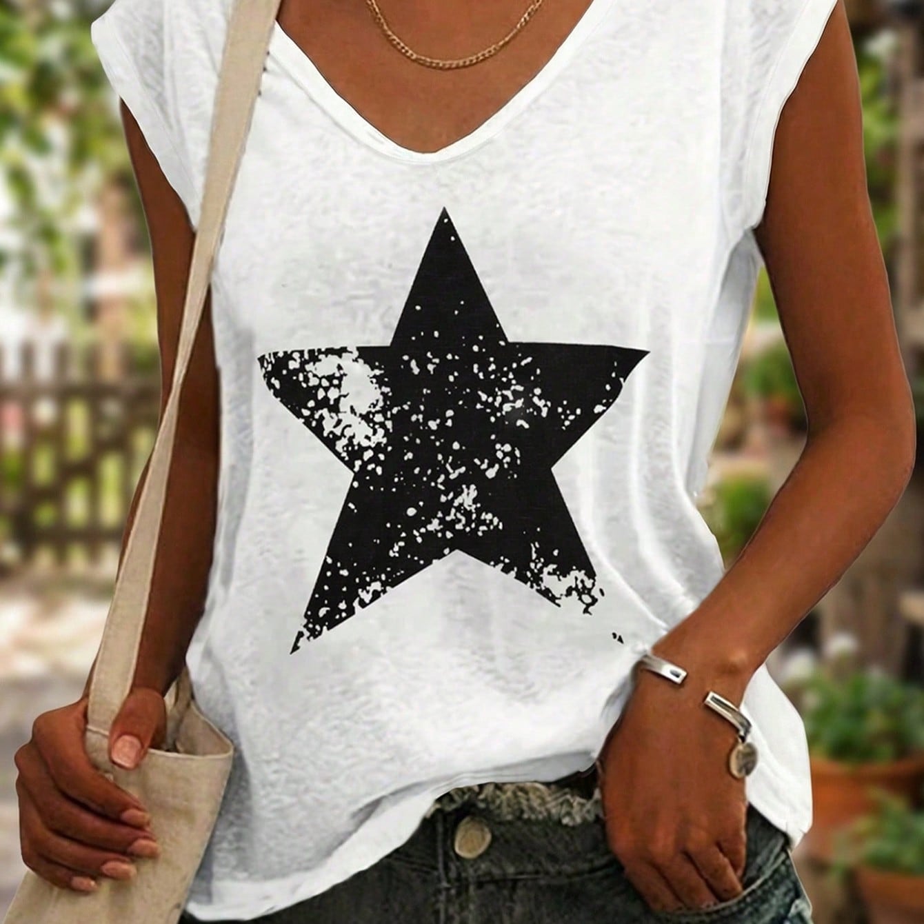 Women's Apperloth Women Graphic Print Star V-Neck T-Shirt