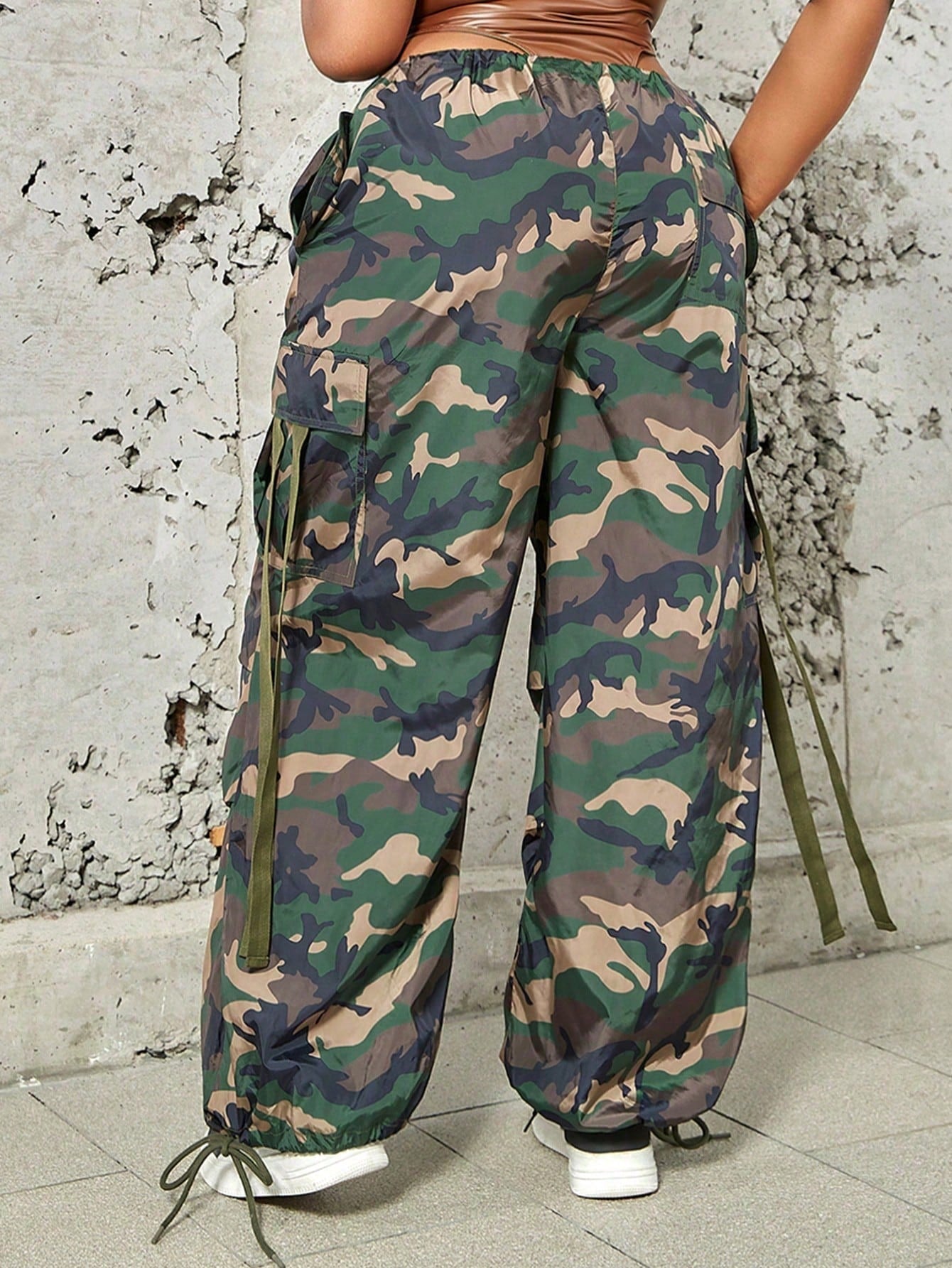 Women's Green Camouflage Polyamide Drawstring Multi-Pocket Loose Cargo Pants