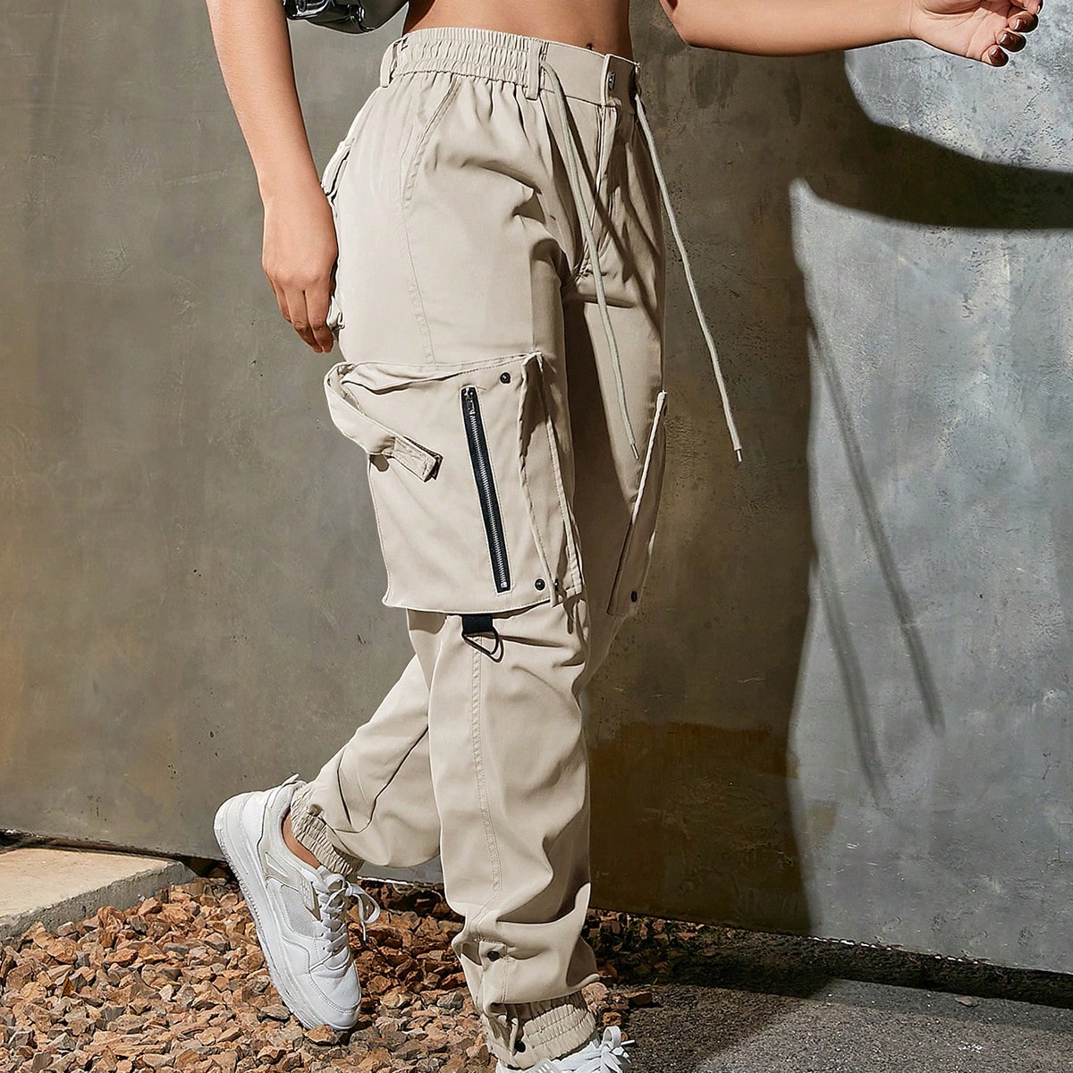 Women's High Waisted Cargo Pants with Large Side Pockets Casual Streetwear