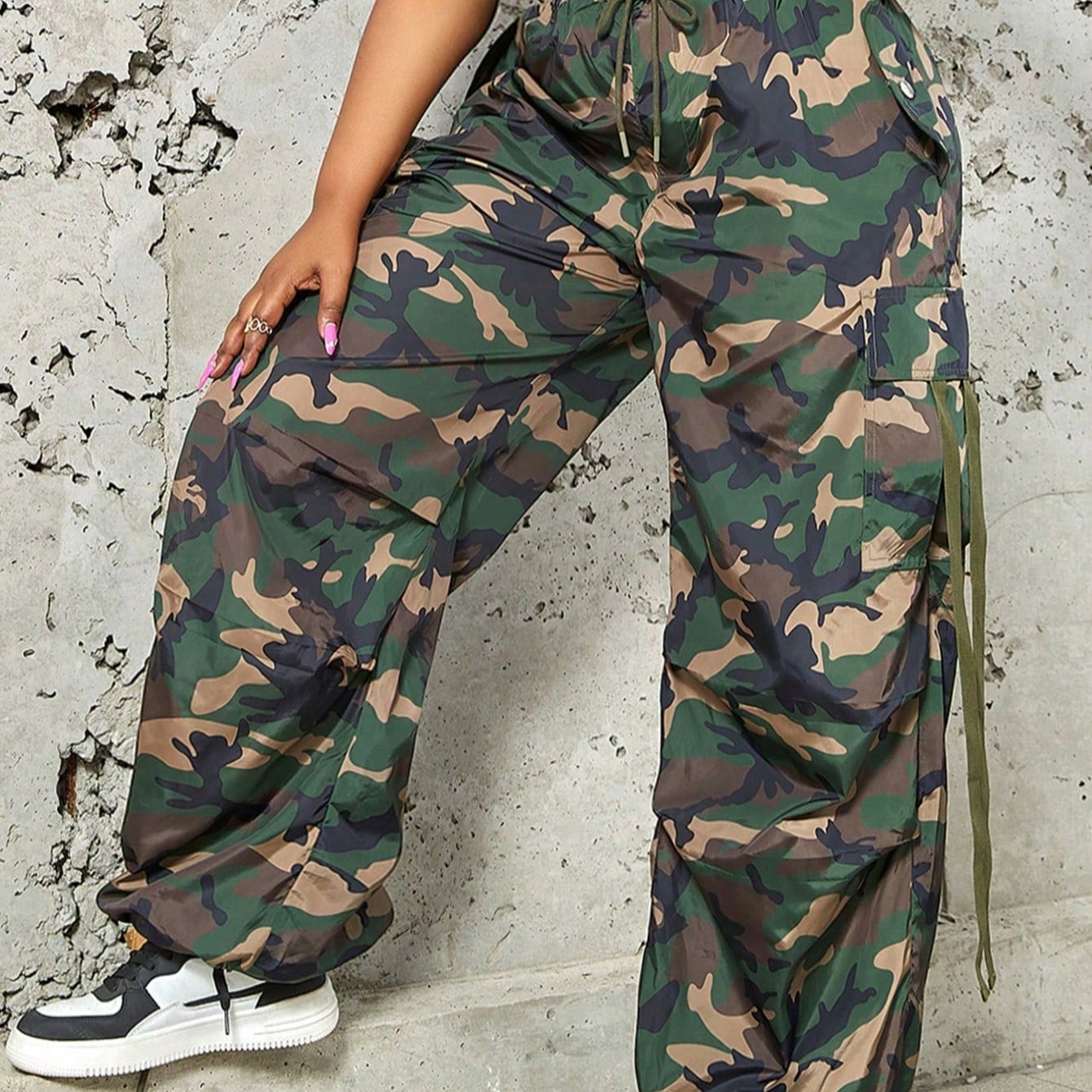 Women's Green Camouflage Polyamide Drawstring Multi-Pocket Loose Cargo Pants