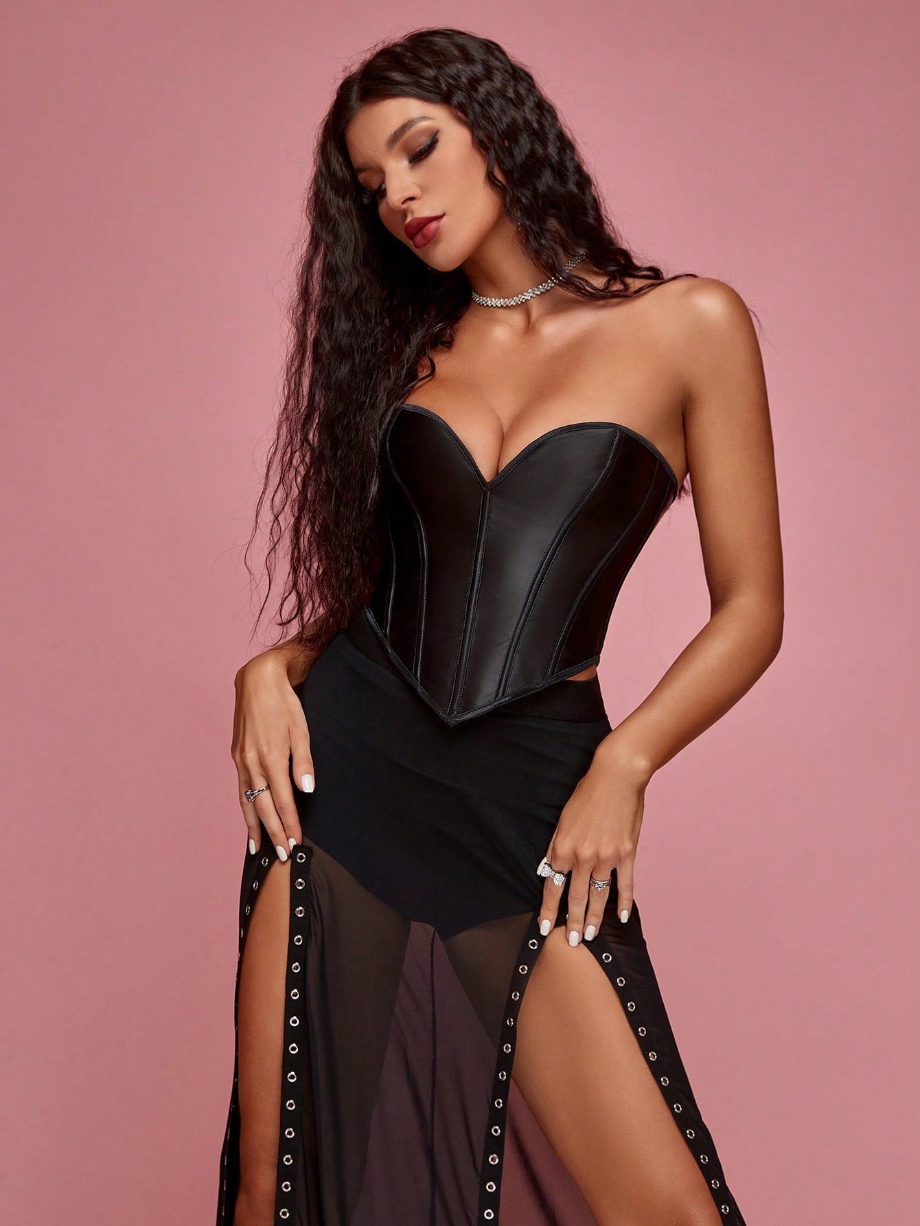 Apperloth Women Simple Design Black Corset With Fish Bone